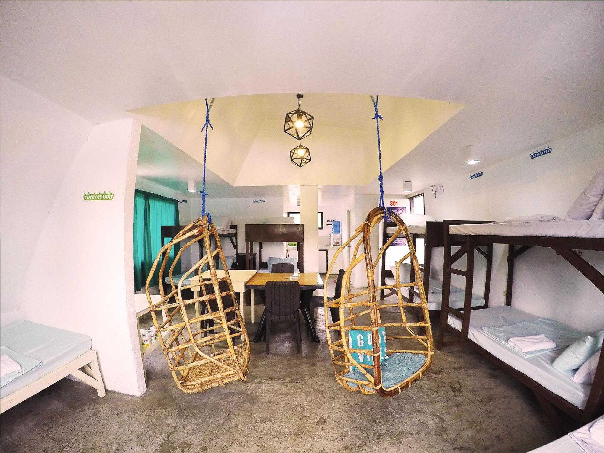 Full Moon Hostel Корон Екстериор снимка